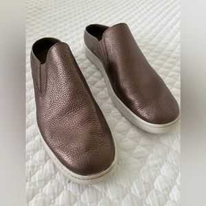 Women’s Vince Metallic/ Bronze Slides Size 7.5 Brand New